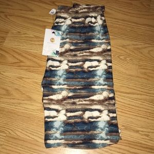 Amelia James One Size Leggings-NWT